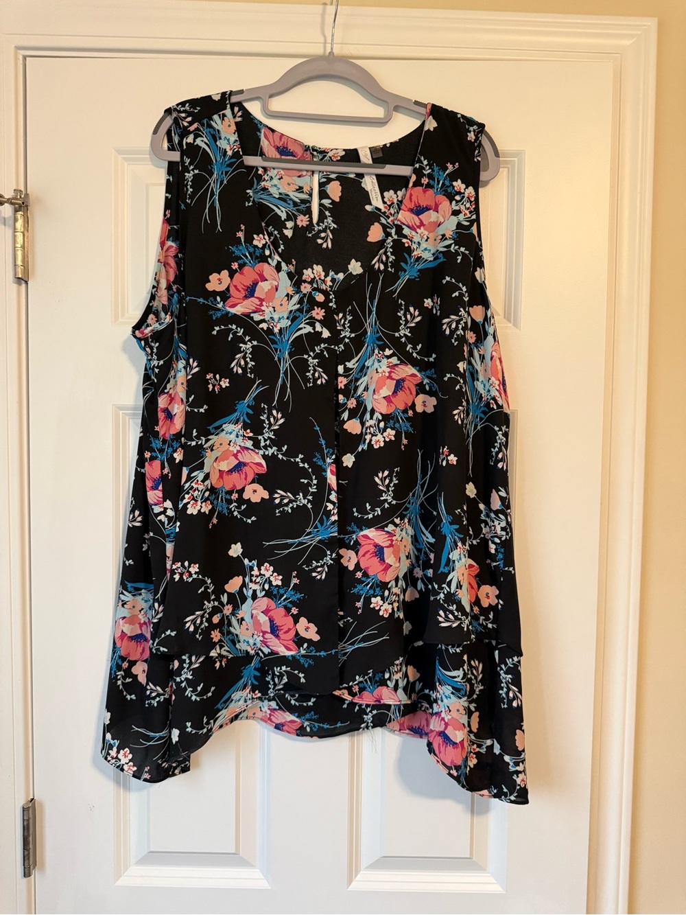 NY Collection Floral Sleeveless Blouse